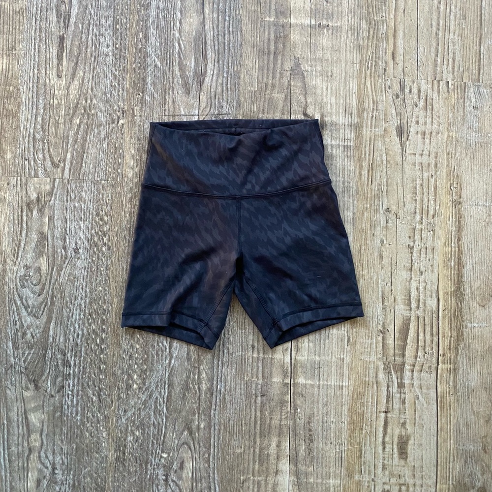 Lululemon Wunder Train Shorts 6”